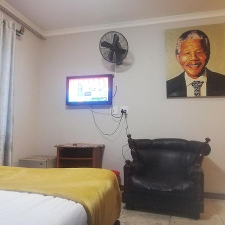 Parow City -Star Legend Lodge كيب تاون المظهر الخارجي الصورة